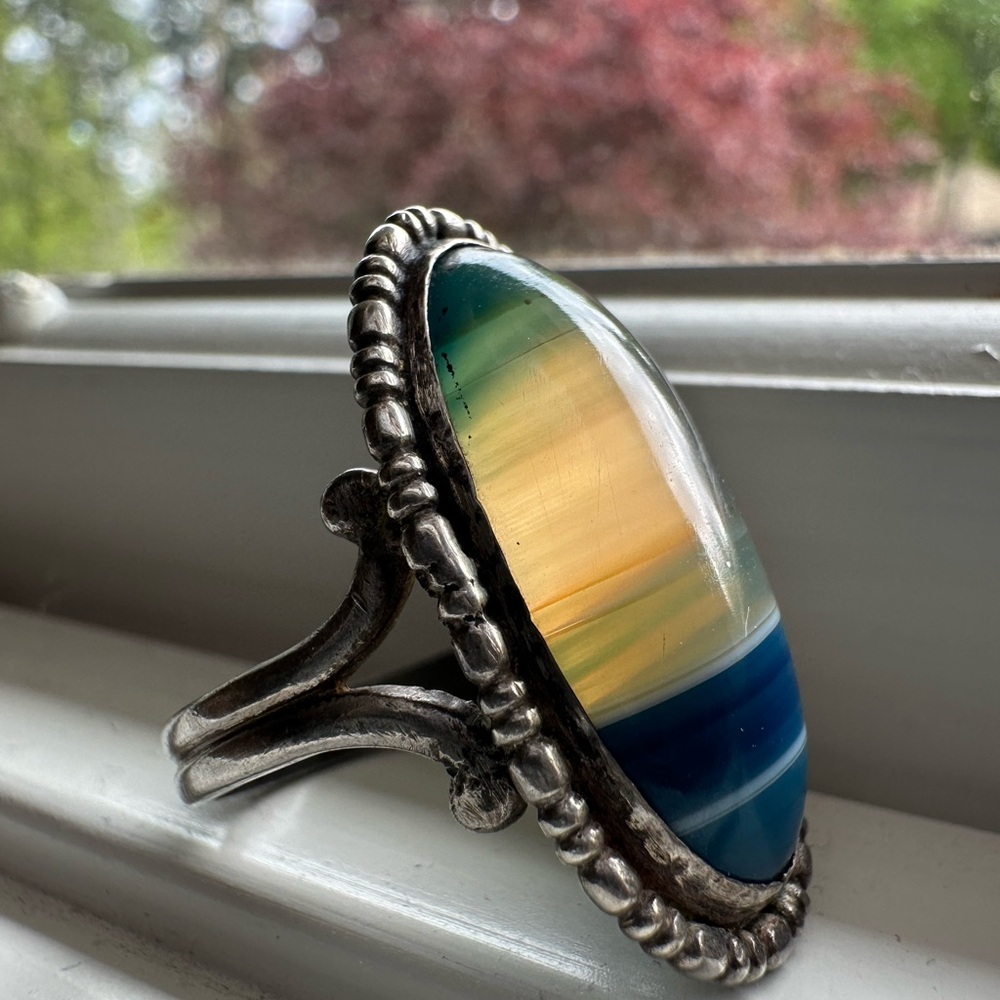 Luminous banded agate sterling silver ring size 7 - Picture 3 of 5